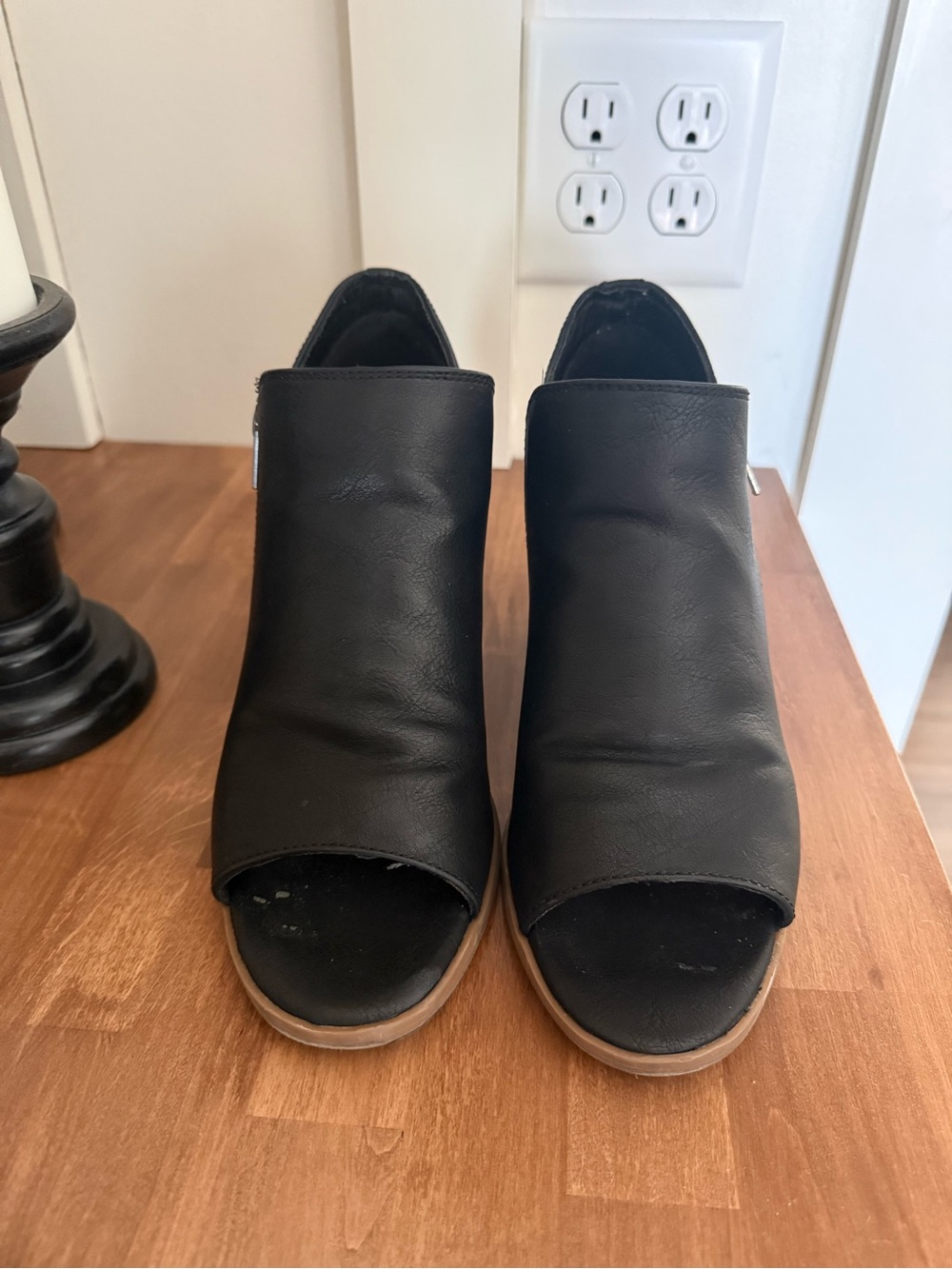 Frye & Co Women’s Fendy Heeled Sandals